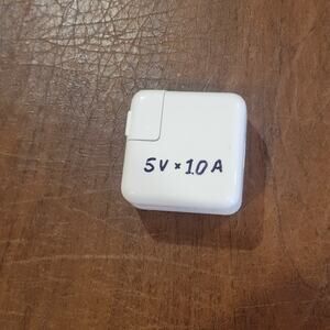 GENUINE APPLE USB POWER ADAPTER A1102